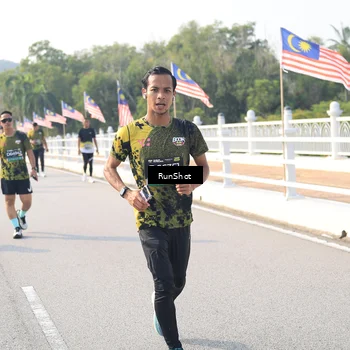 Runner Photo 6913220