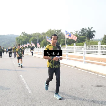 Runner Photo 6913226