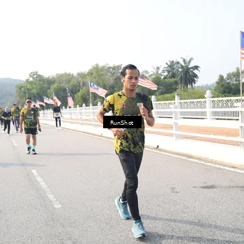 Runner Photo 6913245