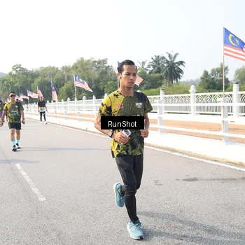 Runner Photo 6913255
