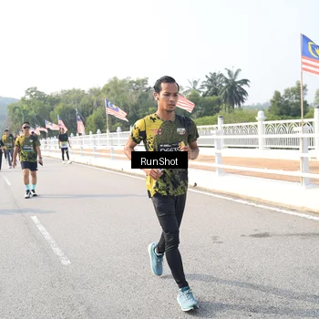 Runner Photo 6913257