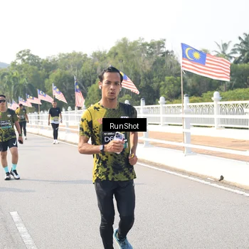 Runner Photo 6913258