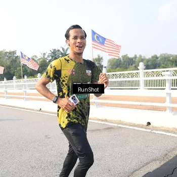 Runner Photo 6913264