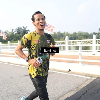 Runner Photo 6913272