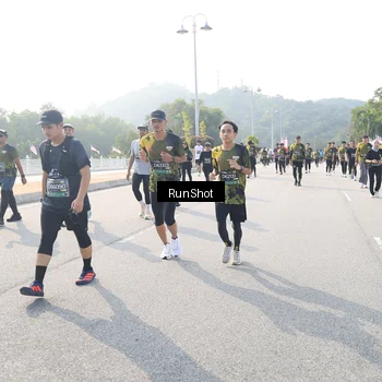 Runner Photo 6913288