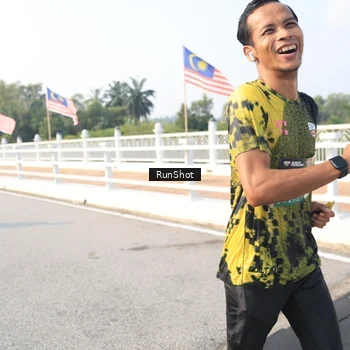 Runner Photo 6913302