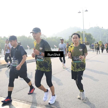 Runner Photo 6913329