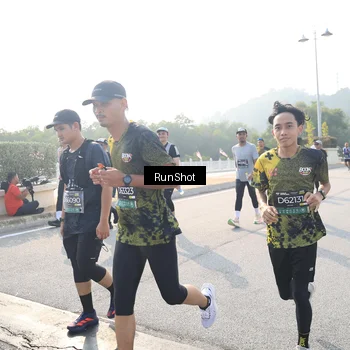 Runner Photo 6913333