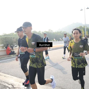 Runner Photo 6913341