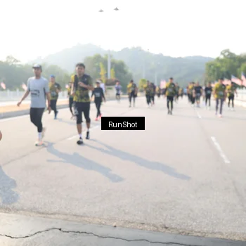 Runner Photo 6913345