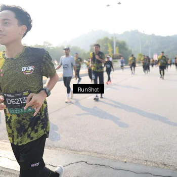 Runner Photo 6913349