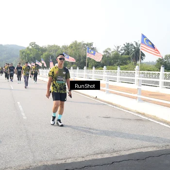 Runner Photo 6913351