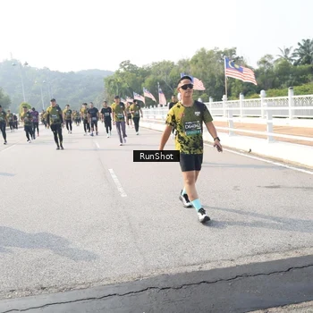 Runner Photo 6913362
