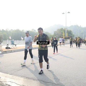 Runner Photo 6913379