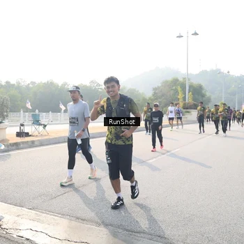 Runner Photo 6913384