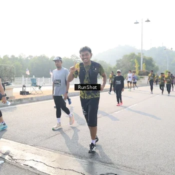 Runner Photo 6913392