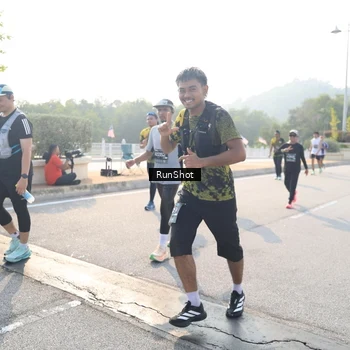 Runner Photo 6913395