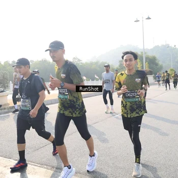 Runner Photo 6913406