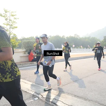 Runner Photo 6913417