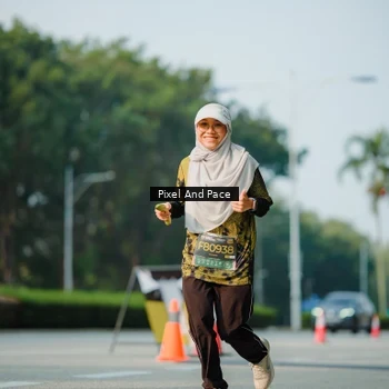 Runner Photo 6913444