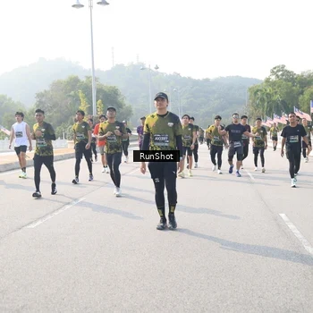 Runner Photo 6913463