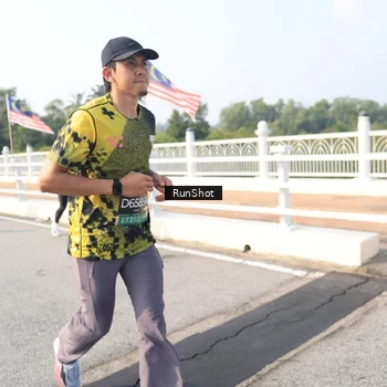Runner Photo 6913495