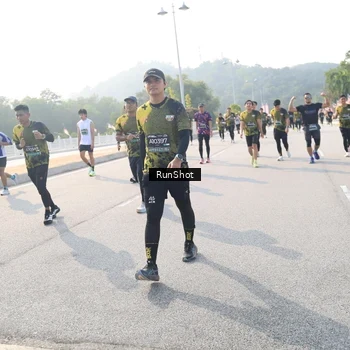 Runner Photo 6913511
