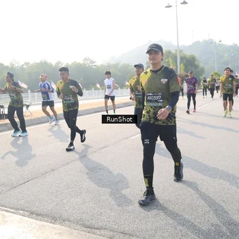 Runner Photo 6913517