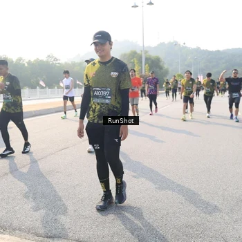 Runner Photo 6913519