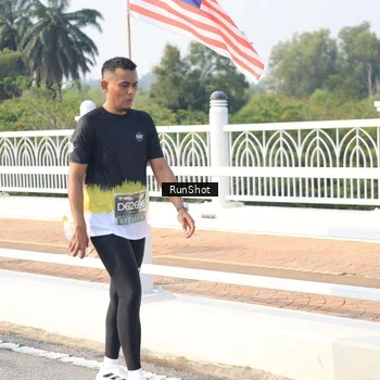 Runner Photo 6913530