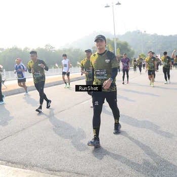 Runner Photo 6913531