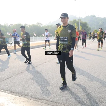 Runner Photo 6913535