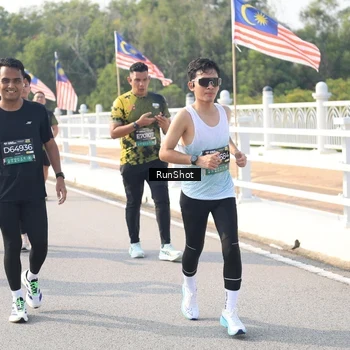 Runner Photo 6913549