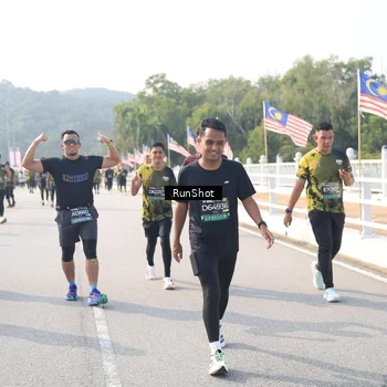 Runner Photo 6913562