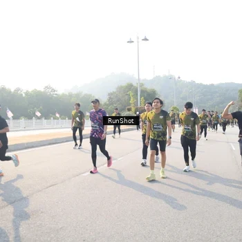 Runner Photo 6913588