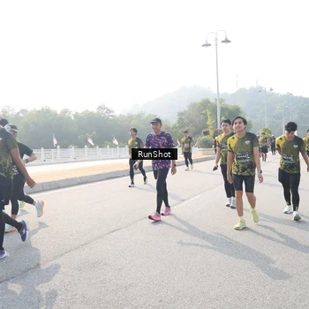 Runner Photo 6913604