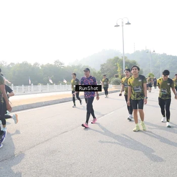 Runner Photo 6913610