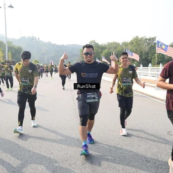 Runner Photo 6913647