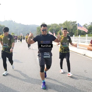 Runner Photo 6913652
