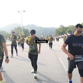 Runner Photo 6913663