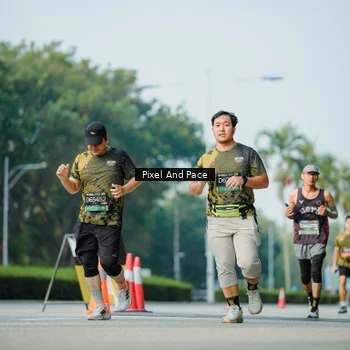 Runner Photo 6913667