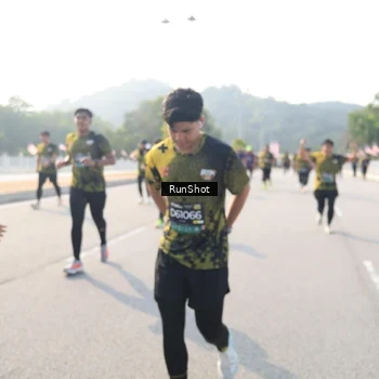 Runner Photo 6913672