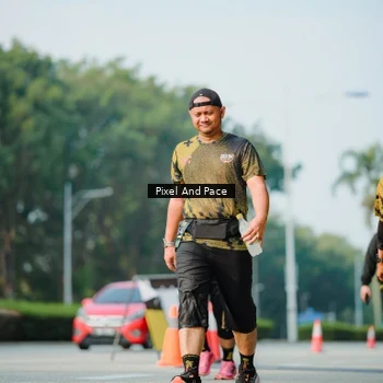 Runner Photo 6913690