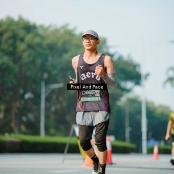 Runner Photo 6913694