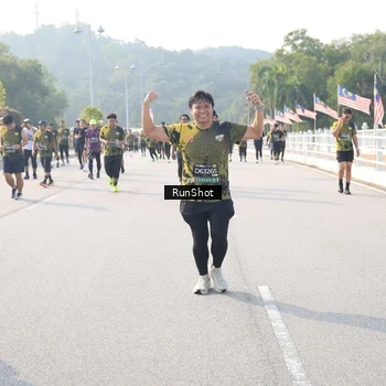 Runner Photo 6913708