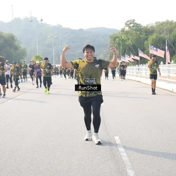 Runner Photo 6913724