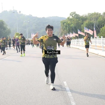 Runner Photo 6913725