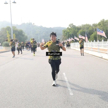 Runner Photo 6913735
