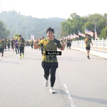 Runner Photo 6913739