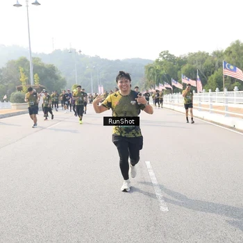 Runner Photo 6913743